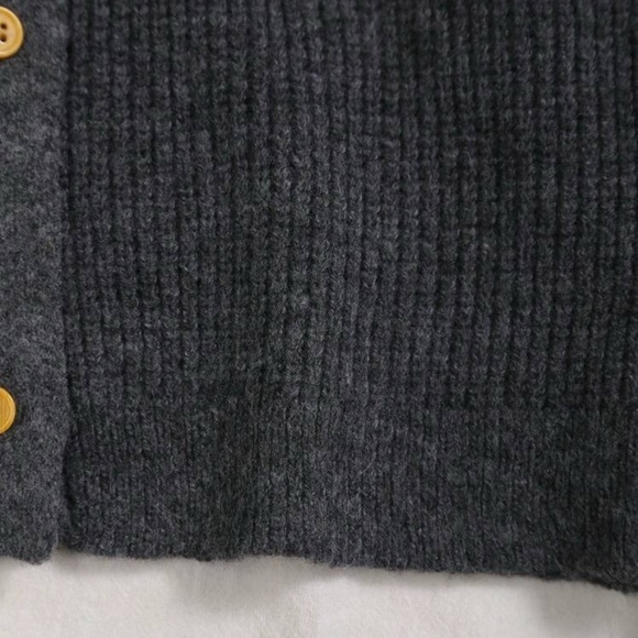 Elegant Gray Sweater with Cream Collar women’s xxs , buttons , Peter Pan collar - Picture 3 of 6